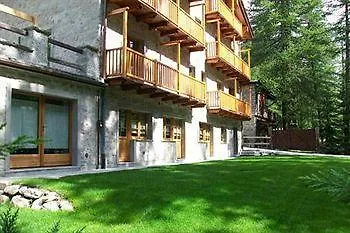 Aparthotel Planpincieux 3*