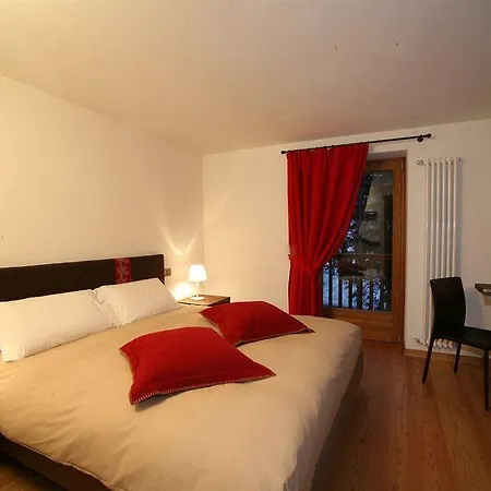 Planpincieux Aparthotel Courmayeur