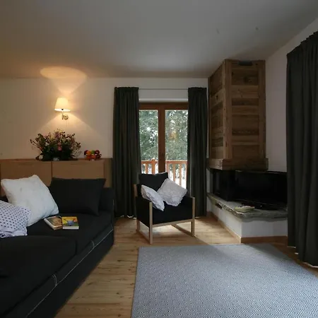 Planpincieux Aparthotel